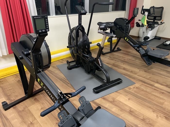 4台の有酸素運動マシン