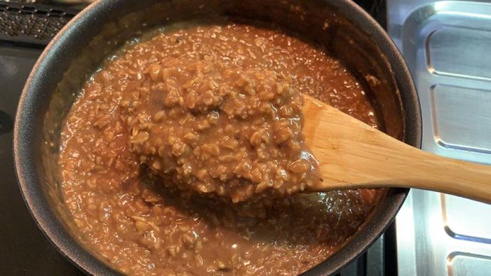 ドロドロ状になった完成のオートミール