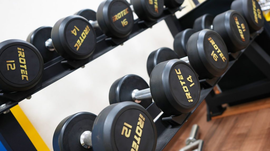 北欧ジムの黒いダンベル